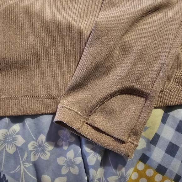 Athleta Dusty Pink V-Neck Long Sleeve Blouse - Picture 4 of 5